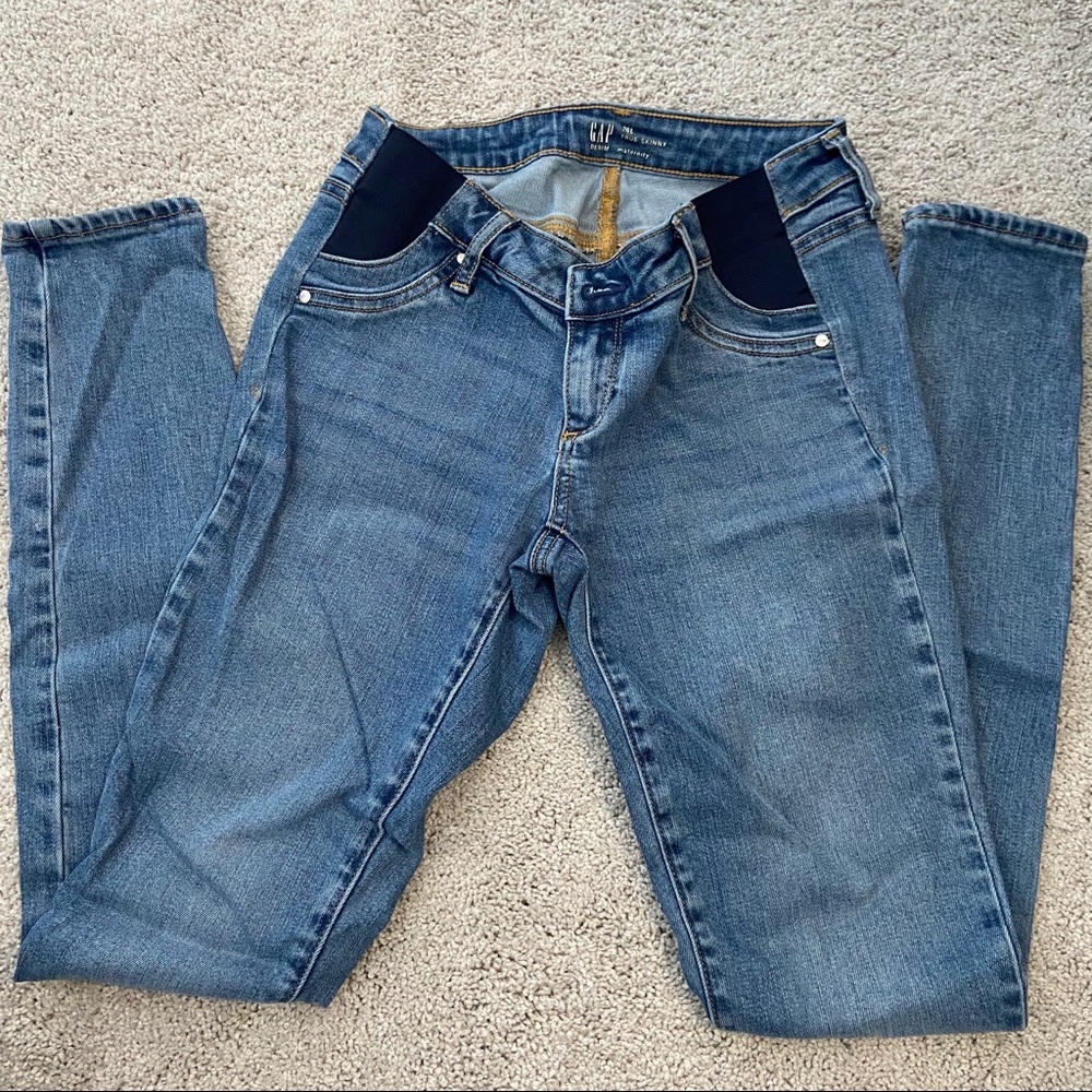 Gap true skinny size 26 long maternity jeans